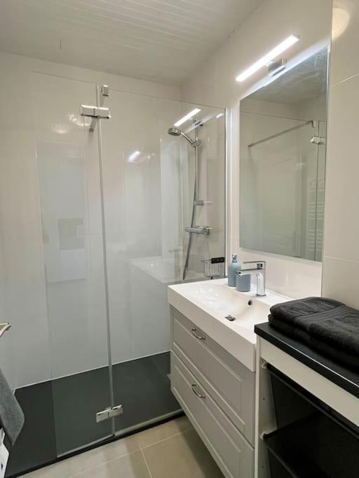 Appartement En Plein Centre Ville Milly-la-Foret Exterior foto